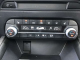 エアコンはオートエアコンです☆快適な空間で運転していただけます☆