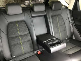 2列目シートも人間工学に伴った構造になっております☆長時間乗車しても疲れにくくなっておりますのでぜひ一度乗ってご体感ください!