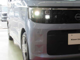 LEDライトで夜のドライブもくっきりはっきり、安心して運転できます。