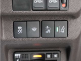 ホンダセンシングが装備されています。アダプティブレーダークルーズやレーンキープアシスト、車線逸脱防止機能なども備えていて、ロングドライブも快適で安全にお楽しみいただけます。