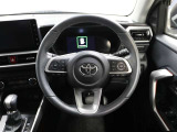 各操作スイッチなどもハンドルから手を放すことなく操作可能で安全運転に支援いたします!