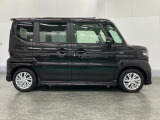 後席両側スライドドア☆開け閉めの際に隣の車や壁にぶつける心配もありません。