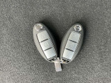 便利なインテリジェントキー2本、車両のアンサーバックも付いていますので、広い駐車場でもどこへ停めたか迷うことが少なくなります。