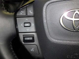 ステアリングスイッチ装備!運転しながら手元でオーディオの操作などができます。
