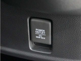 ◆12V電源ソケット◆スマートフォンの充電等にも便利な電源ソケット!使いやすい場所に装備されています。