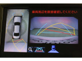 ハンドル操作にあわせてガイドラインが変化するバックガイドモニター搭載。全方位、フロント、左右側面モニターも搭載しているので、周囲の状況を確認しながら駐車出来ます。慣れない場所でも心強いですよ。