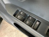 お客様にぴったりなおクルマをお選びいただけますように様々な展示車をご用意致しております!ダイハツの軽自動車だけではなく、他メーカー車やコンパクトカー・ミニバンなども数多く取り揃えております!