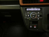 オートエアコンの温度設定等の操作スイッチです。外の天気や気温に合わせて車内を自分に合った温度設定にすることが出来るので快適なドライブが楽しめますよ!!