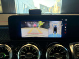 バックカメラにより駐車時の後方確認も楽にできます。