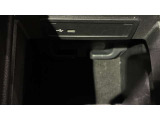 自動車保険に関しても、メルセデス・ベンツ専用のプログラムをご用意しております。飛び石や落下物などでのフロントガラスの修理が必要となった場合、最大で9万円分の補償を致します。
