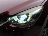 LEDヘッドライトを搭載。夜間の運転も安心です♪
