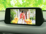 停車時に映像を楽しめるエンターテイメント機能です。お子様連れのお出かけや休憩時間などに活用できます。