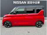 スライドドアのルークスは狭い駐車場でも乗り降りがスムーズ!助手席側は電動スライドなので開け閉め楽々♪うっかり隣の車にドアを当ててしまうリスクも減ります(^_^)v