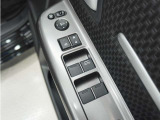 ◆パワーウィンドウスイッチ◆運転席から全席の窓の開閉操作を行うことが出来いつでも換気ができます!