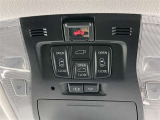 急な体調不良時も、ヘルプネットボタンを押すだけでヘルプネットセンターのオペレーターにつながります。サービスの詳細は販売店スタッフまでおたずねください。