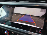 Audi正規ディーラーが高品質をお約束。高度な訓練・教育を受けたAudi専任メカニックが、100項目にもおよぶ精密な点検を実施いたします。すべてをクリアしたAudi車だけが、あなたのお手元に届けられるのです。