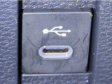 USB端子を装備しております。