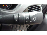 ライトもAUTO機能が付いていて、暗くなると自動で点灯し、明るくなると自動で消灯するので、大変お役にたちますよ!!