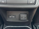USB端子が2つ差し込めるようになっています!ケーブルを接続することで車内でスマートフォン等の充電が可能に!