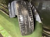 各タイヤの溝もまだまだ残っております。