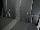 ◆ISOFIX◆シートベルトいらずでチャイルドシートと固定金具を連結するだけでガッチリ固定できます。