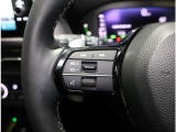 ハンドルには左側にオーディオのコントロールスイッチが、装備され運転中の操作も安心して行えます