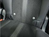 ◆ISOFIX◆シートベルトいらずでチャイルドシートと固定金具を連結するだけでガッチリ固定できます。