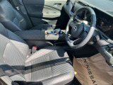 運転席は広くゆったり作られているので運転される方もリラックスして運転できます!