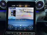 バックカメラにより駐車時の後方確認も楽にできます。