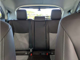 「中古車ハイブリッド保証」付き。ハイブリッド機構を無償で保証します。保証期間は、初度登録年月から10年目まで、またはロングラン保証が終わってから3年間。ただし累計走行距離が20万km以内です。
