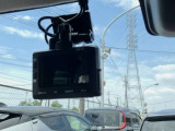 シートヒーター付き。寒い日の朝はシートヒーターで快適です。室内が暖まる前の時間でも、お尻はポカポカ♪
