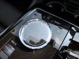 最大80台以上を展示するショールームには、厳しい品質基準をクリアしたBMW・MINI認定中古車を豊富に取り揃えております。