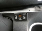 両側パワースライドドア付きだから、狭い駐車スペースなどでの 乗り降りラクラク!小さなお子さまのいるご家庭には嬉しい装備。