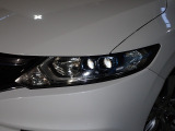 車名の由来は、JADEは英語で翡翠(ひすい)の意。緑青色の硬石で、持つ程に愛着の湧く宝石と言われており、この車の持つ性格と合致していることから命名されました☆
