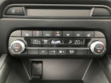 エアコンはオートエアコンです☆快適な空間で運転していただけます☆