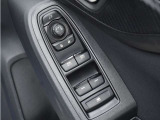 ◆パワーウィンドウスイッチ◆運転席から全席の窓の開閉操作を行うことが出来いつでも換気ができます!