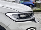LEDマトリックスヘッドライト「IQ.LIGHT」。対向車や先行車を検知し、LEDを個別制御。まぶしさを抑えながら、夜間の視界をしっかり確保。