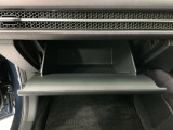 専門業者にて内外装のクリーニングを実施しております!