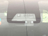 【トヨタセーフティセンス】走行中に前方の車両等を認識し、衝突しそうな時は警報とブレーキで衝突回避と被害軽減をアシスト。より安全にドライブをお楽しみいただけます。