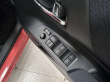 電動格納式ドアミラー!全ドアパワーウインドウ!運転席にはオート機能付!