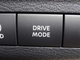 【ドライブモード】STANDARDモード・SPORTSモード・ECOモードの3種 ♪ 力強い走りのSPORTSモード!電費・航続可能距離を最優先のECOモード ♪ 目的に応じた楽しい走りができます。