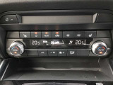 エアコンはオートエアコンです☆快適な空間で運転していただけます☆