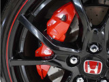 Brembo社製のブレーキを搭載しています。