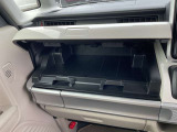 アッパーボックスの小物入れです
