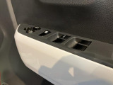 エンジンオイル、オイルエレメント、ワイパーゴム交換。その他バッテリーやベルト類など点検の上、必要な場合には交換してお渡します。