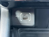 USBポートからスマートフォンに繋げ、アップルカープレイ、アンドロイドオートでのドライブが可能です。