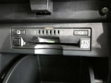 高速道路を賢く使うETC2.0装備です。高速道路とクルマが情報を連携して渋滞の迂回ルートや災害時の適切な誘導をしてくれたりします。