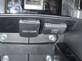 シガーソケット用の充電器が使用可能です!