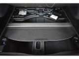 トノカバーを使えばトランク内の荷物が隠せ、プライバシーを守れます。