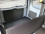 4人乗車でもご覧の積載量を確保。
